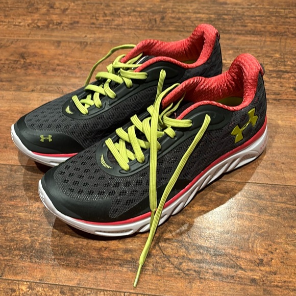 Women’s Under Armour Spine Shoes Size 8.5 US Grey/Pink No Box Great Condition🔥 - Picture 1 of 6